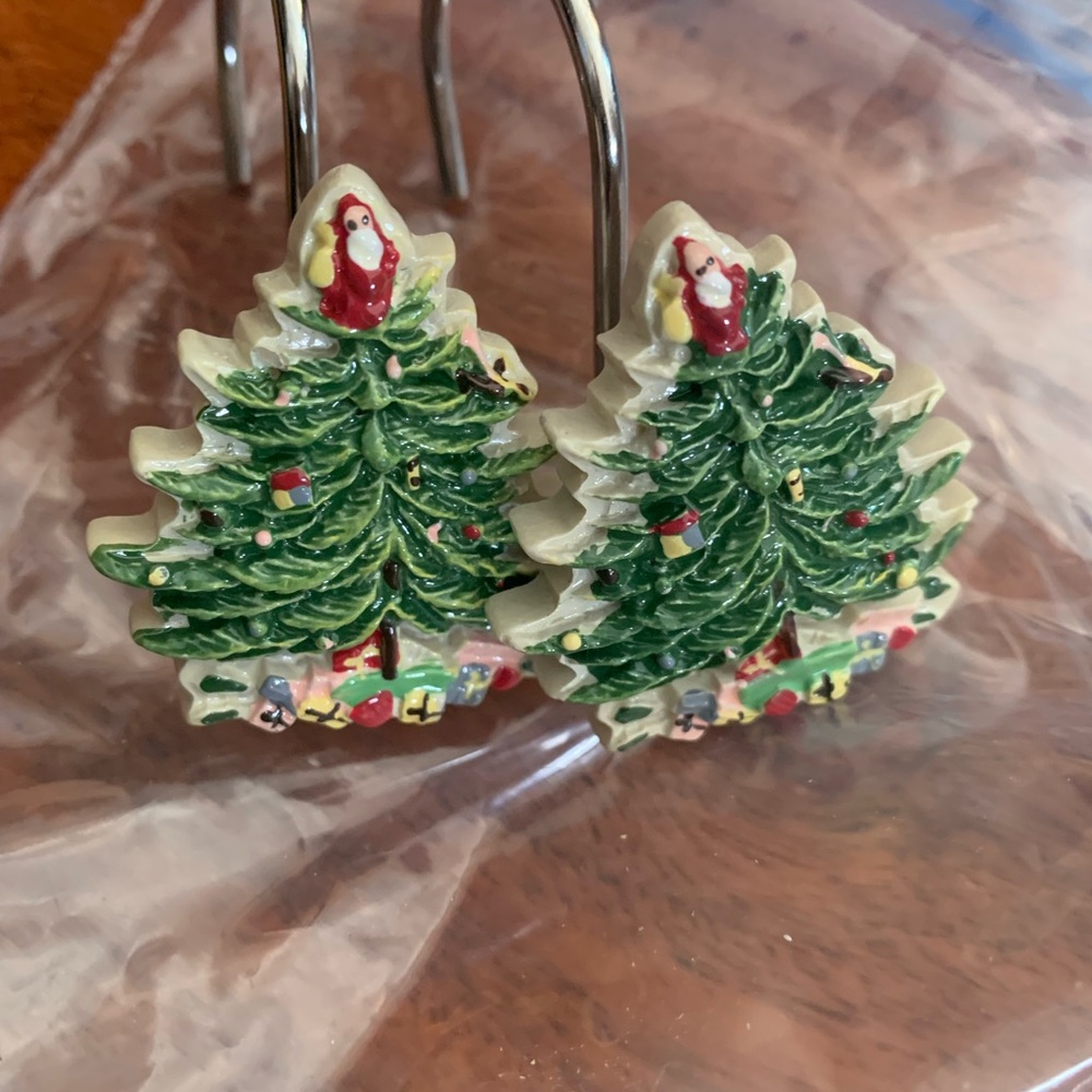 SET - Spode Christmas Set Shower Curtain and Hooks